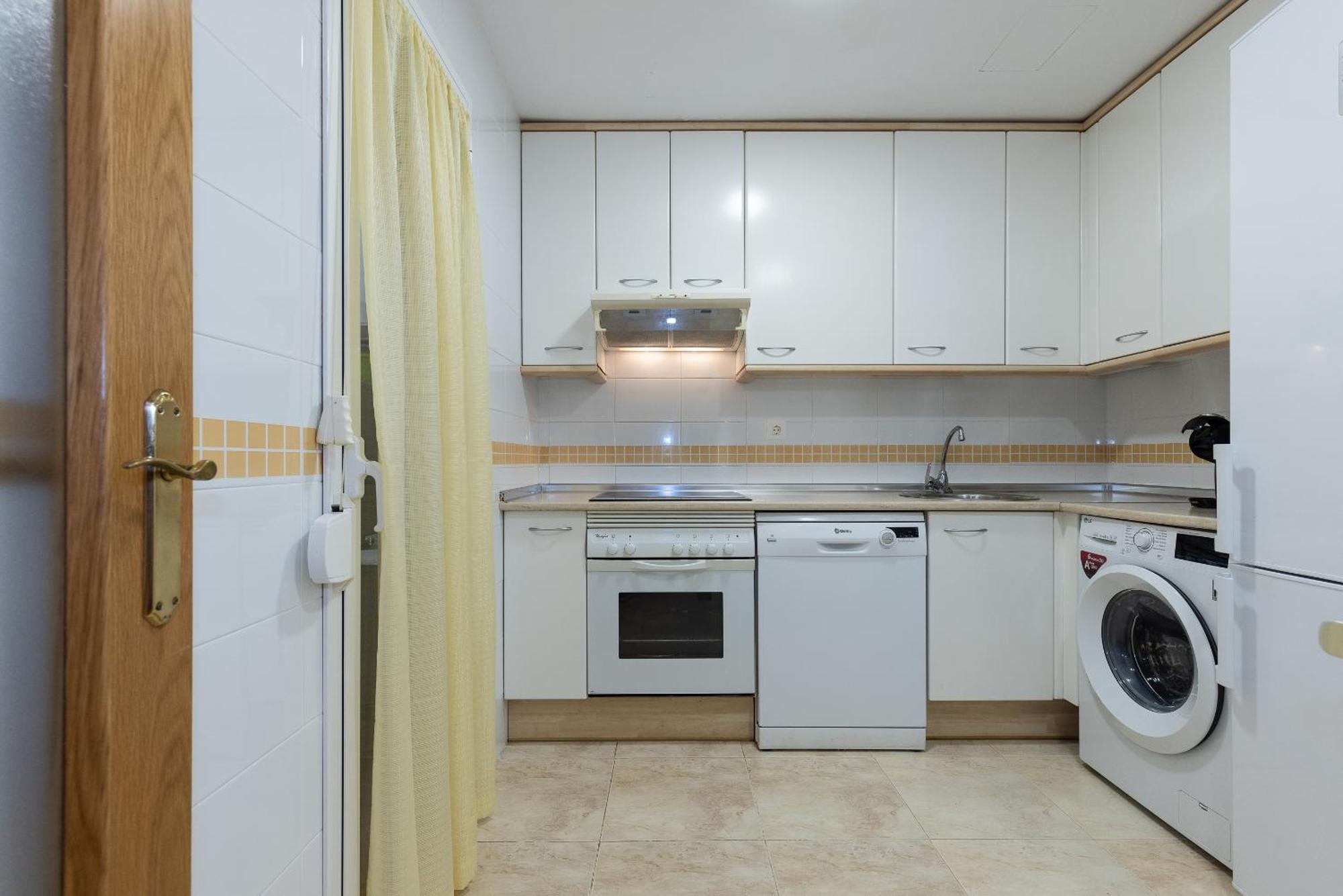 Uhc Golden Pineda Apartments La Pineda Room photo