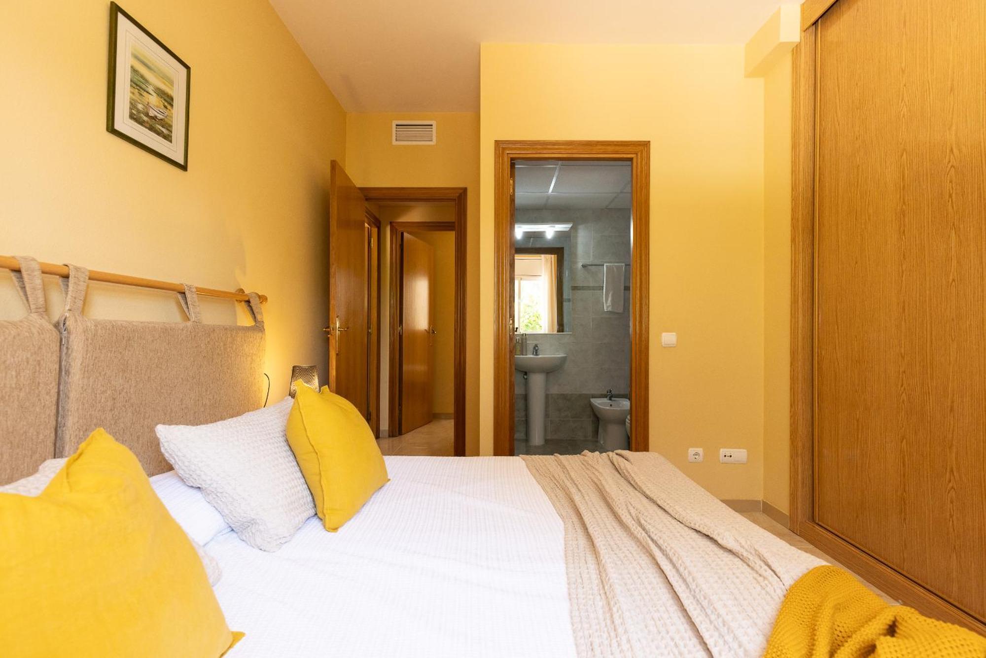 Uhc Golden Pineda Apartments La Pineda Room photo