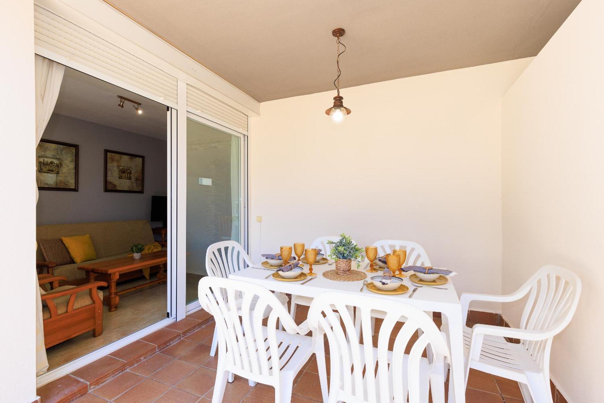 Uhc Golden Pineda Apartments La Pineda Room photo